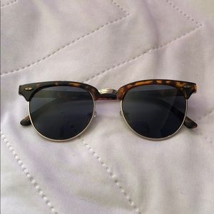 Urban Outfitters Sunglasses